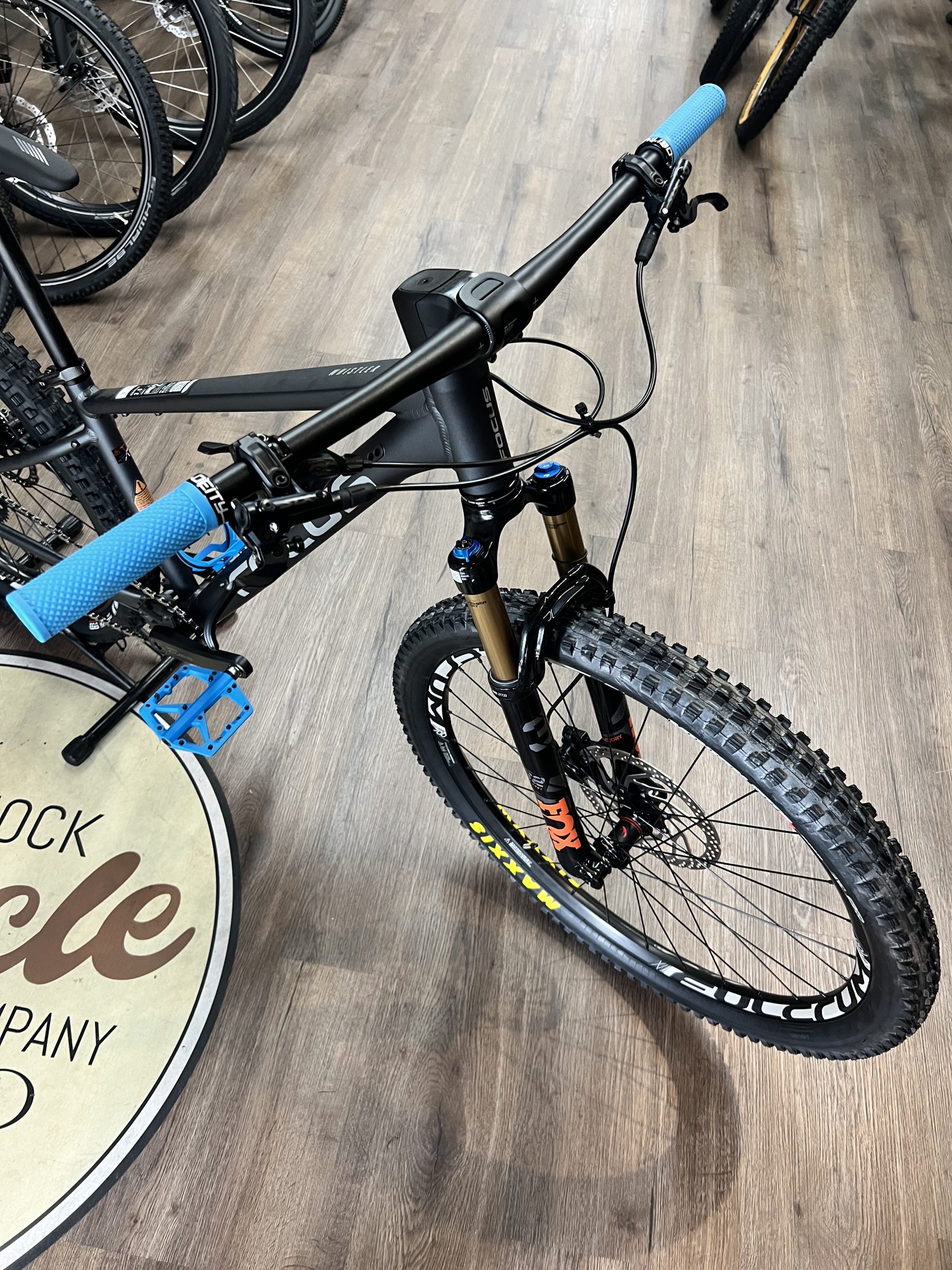 Focus 27.5 Whistler 3.6 Slategrey SM *RACE CONVERSION* - Image 2